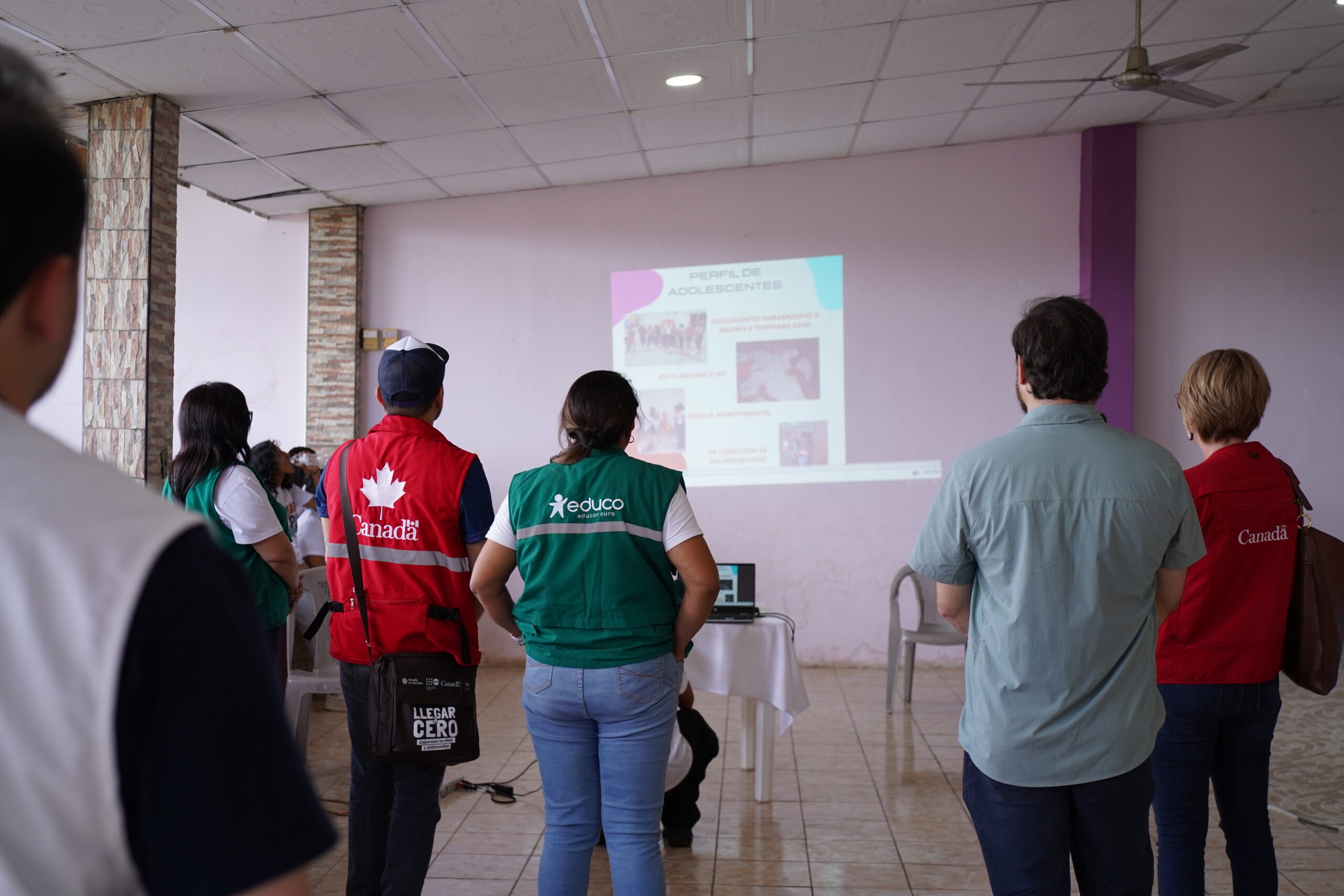 Contratación de servicios para la producción, difusión e instalación de materiales comunicacionales de la campaña “Hablemos Claro”